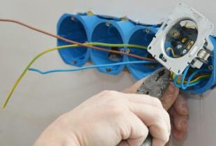 Elektroinstalacje Tomasz Pietrzak - Montaż instalacji elektrycznej w domu