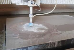 Jakie materiały można poddać obróbce z wykorzystaniem cięcia strumieniem wody? - RS CUT