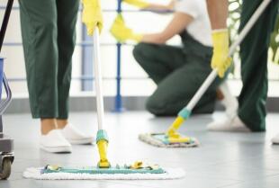 Profesjonalne sprzątanie obiektów komercyjnych - jak wybrać odpowiednią firmę?