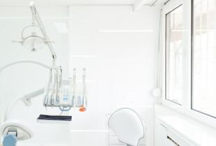 Dostępne technologie w stomatologii – Dental Med