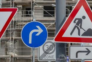 Znaki drogowe na placach budowy – Rawbud-Rawicz