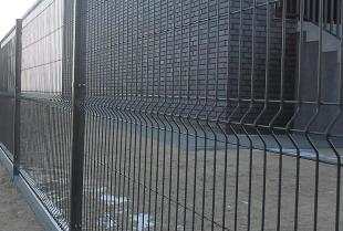 Jaki system ogrodzenia wybrać do posesji firmowej?