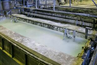 Przenośniki taśmowe rolkowe w automatyzacji produkcji