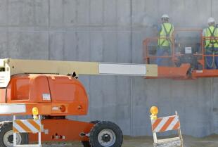 Podnośniki przegubowe – nowoczesne rozwiązania w pracy