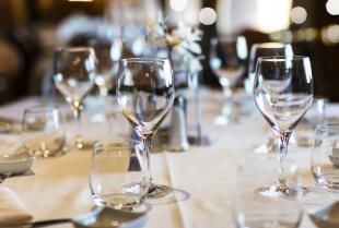 Przyjęcia firmowe w Zajeździe Leon Aleksandria – wyjątkowe doświadczenia